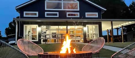 المنطقة المحيطة بالمنشأة