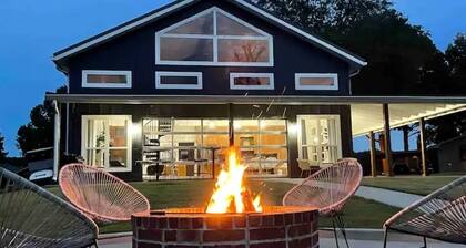 Lakehouse on Lake Bob Sandlin