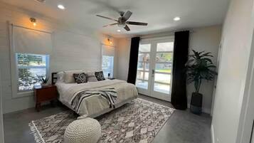 Fer et planche Ă repasser, accĂšs Internet, draps fournis