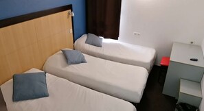 遮光窗簾/窗簾、熨斗/熨衫板、免費 Wi-Fi