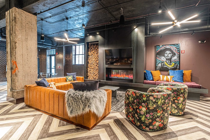 The Paragon | 2br | Rooftop Pool + King Bed + Wd - Busch Stadium - St. Louis