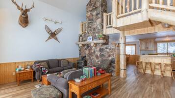 Chalet (4 Bedrooms) | Interior