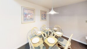 Interior - Club Villas Unit 2B (Sunset Beach)