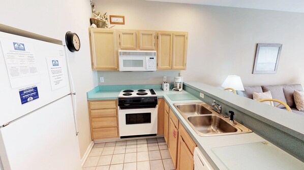 Interior - Club Villas Unit 19C - Lower Level (Sunset Beach)