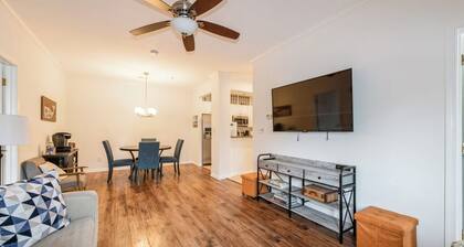 Chic Beach Condo Near Rehoboth & Lewes Beaches