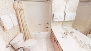 Interior - Club Villas Unit 25A - Lower Level (Sunset Beach)
