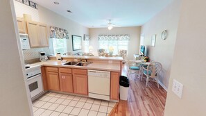 Interior - Club Villas Unit 25A - Lower Level (Sunset Beach)