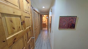 Interior - Circle 4 Condo 14 (Bend)