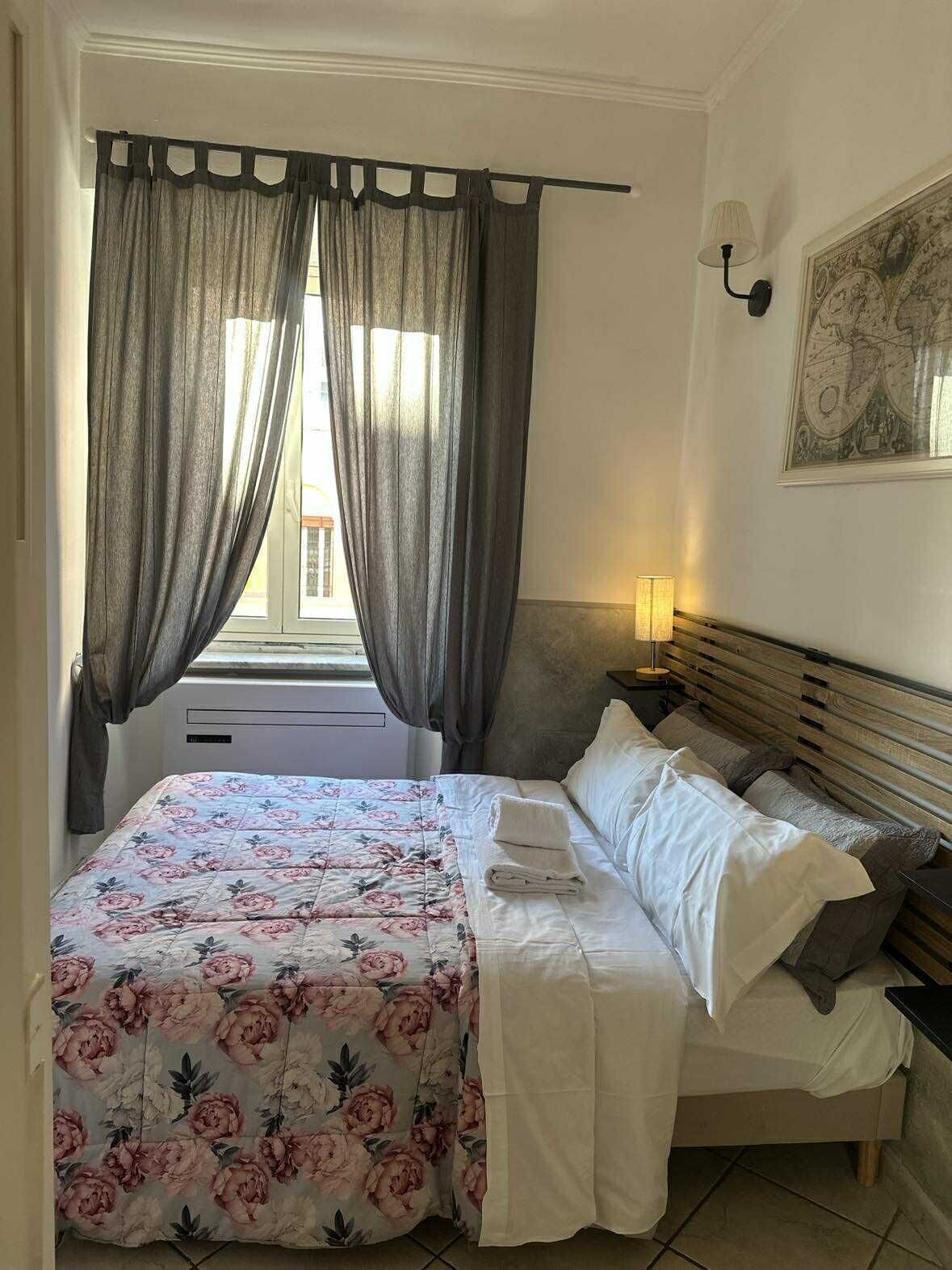 Economy Room | Desk, free WiFi