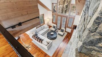 Télévision, cheminée