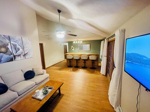 Serene Finger Lakes 3BR Retreat Near Keuka Lake with Vineyard Views