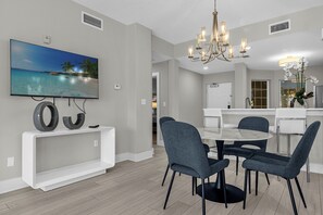 Interior - 6403 (Orlando)