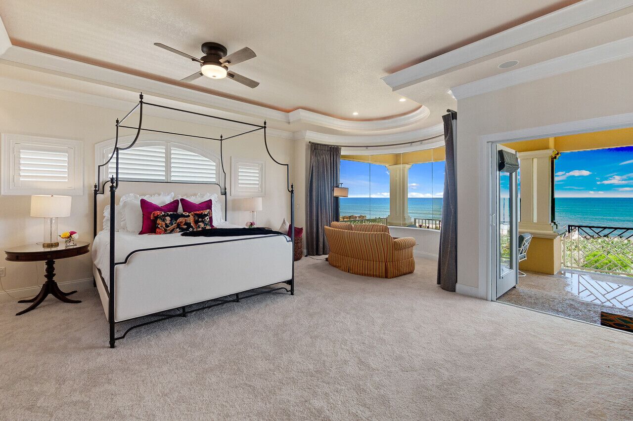 4 bedrooms, laptop workspace, iron/ironing board, bed sheets