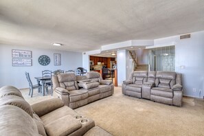 Interior - Aliki Atrium Beachfront Condo (Ormond Beach)