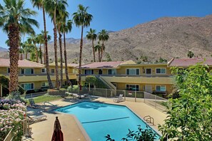Interior - Sandstone (Palm Springs)