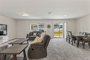 Interior - Swaying Palm Cabana by the Beach (Palm Coast)