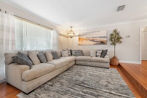 Interior - Dockside Serenity (Palm Coast)