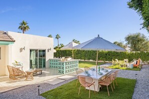 Interior - Via Escuela (Palm Springs)