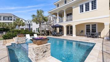 House (4 Bedrooms) | Front of property
