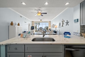 Interior - Waters Edge 205 - Melissa`s Happy Place (Fort Walton Beach)