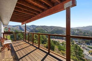 Unclassified image, 3 of 43, button - Marbella Lane - Chic Abode w Mountain Skyline (Pacifica)