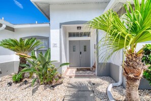 Interior - Life's Porpoises - 29 Coconut Ct (Palm Coast)