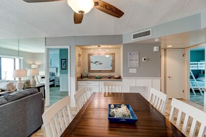 Sunny Ormond Beach SOB Condo, Pool, No Drive Beach