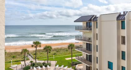 Sunny Ormond Beach SOB Condo, Pool, No Drive Beach