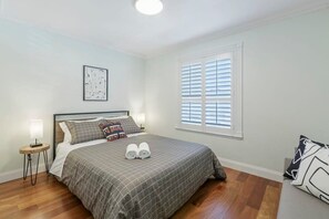 Interior - Marbella Lane - Buckingham Place Laundry P (Pacifica)