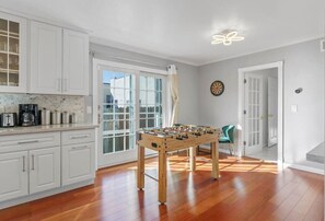 Interior - Marbella Lane - Buckingham Place Laundry P (Pacifica)