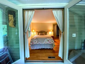 Interior - 36gc Cannon ski Cottage 10 Minutes From Franconia Fire Pit, Wifi, Laundry! Pet Friendly (Franconia)