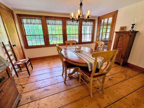 Interior - 36gc Cannon ski Cottage 10 Minutes From Franconia Fire Pit, Wifi, Laundry! Pet Friendly (Franconia)