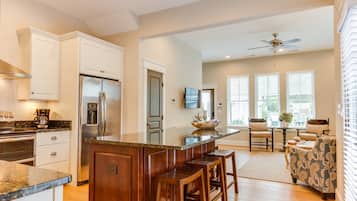 Villa (4 Bedrooms) | Interior