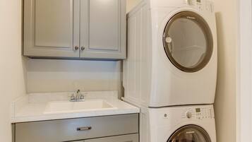 Villa (4 Bedrooms) | Interior