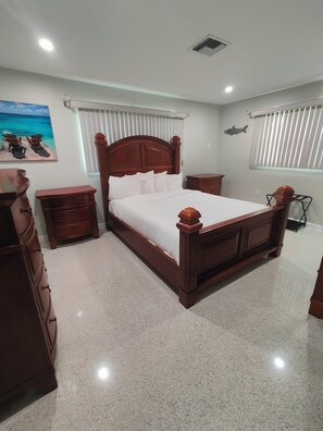 Interior - 4544 Auburn Ave (Fort Myers)