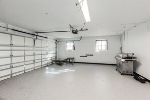 Interior - 4544 Auburn Ave (Fort Myers)