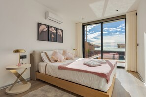 Iron/ironing board, WiFi, bed sheets - BHF Residences Luxe Family (Arco da Calheta)