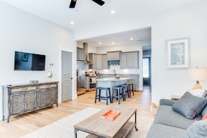 Villa (4 Bedrooms) | Interior - 408a The Boardwalk House (Virginia Beach)