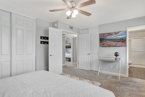 Interior - 49th St (Scottsdale)