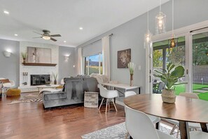 Interior - 49th St (Scottsdale)