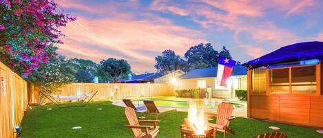 House (4 Bedrooms) | Front of property