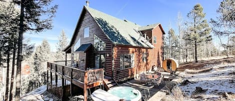 Chalet (4 Bedrooms) | Vista frontal de la propiedad