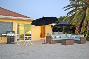 Interior - 8730 Dunmore Dr (Sarasota)