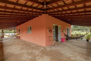 House, Smoking | 2 bedrooms - Ch Cara com Piscina e Churrasqueira em Lagoinha (Lagoinha)