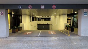 Apartment | 2 bedrooms, Internet - Badalona Marina 2BR apt With Pool Near the Beach (Badalona)