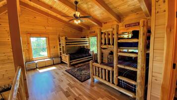 Chalet (4 Bedrooms) | Interior