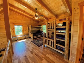 Chalet (4 Bedrooms) | Interior - 84uvr (Bethlehem)