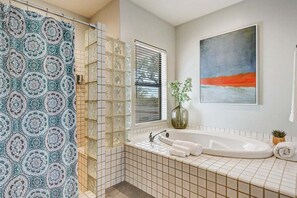 House (6 Bedrooms) | Interior - Alameda (Scottsdale)
