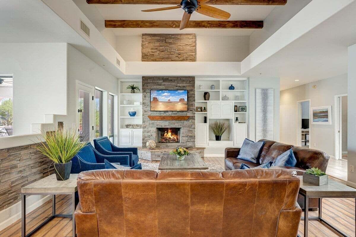 House (6 Bedrooms) | Interior