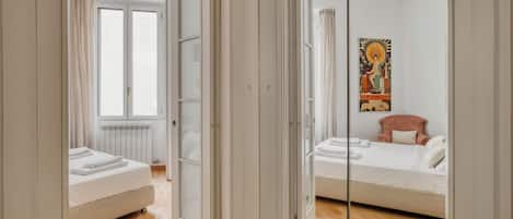 Huoneisto, 1 keskisuuri parisänky | Työpöytä, kannettavalle tietokoneelle sopiva työtila